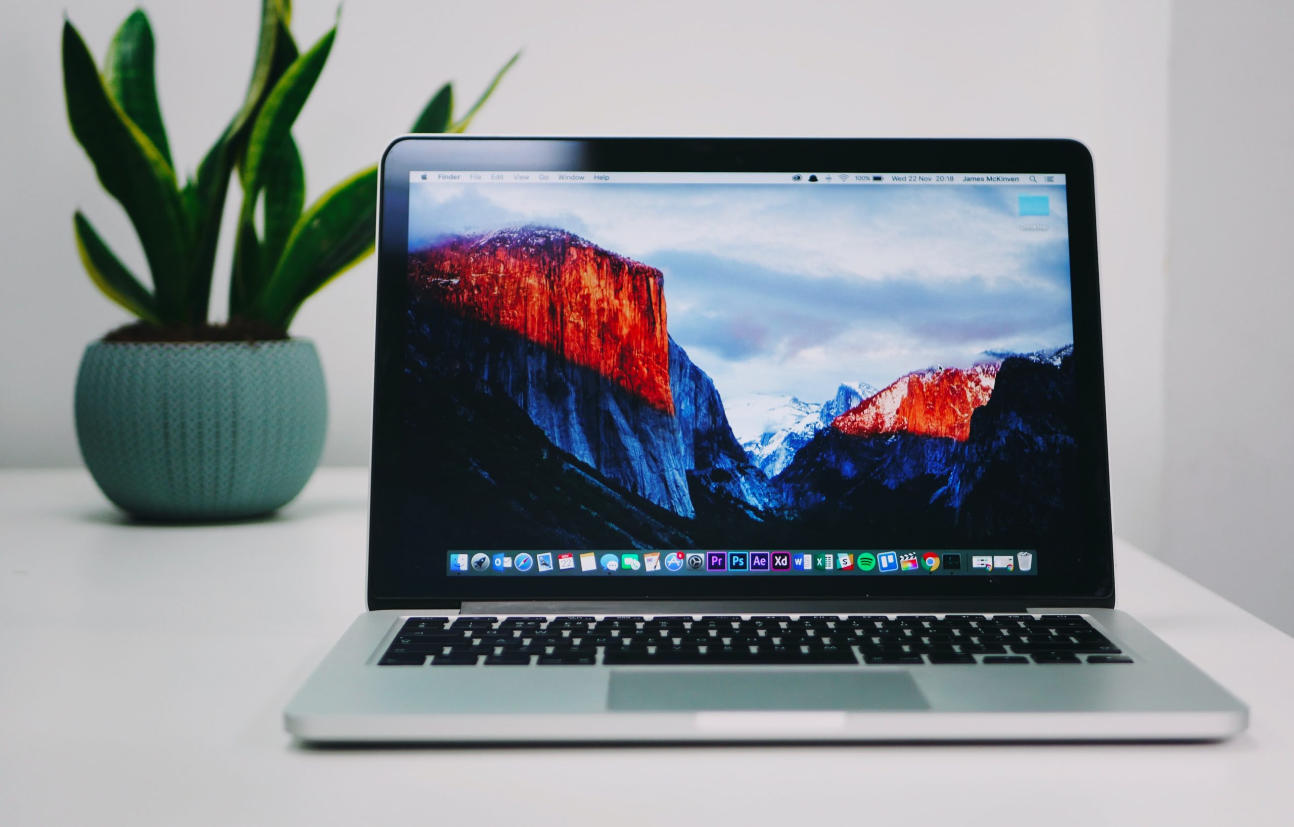 Renta de Computadoras 9 james mckinven tpuAo8gVs58 unsplash scaled